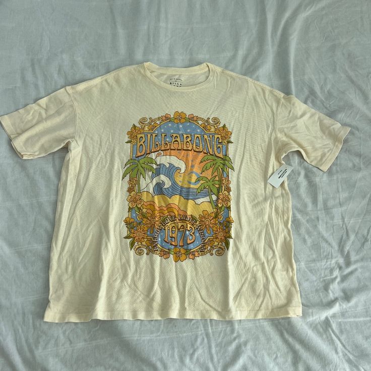 Billabong Oversized Graphic Tee Size Small Condition: Nwt Color: Multi Details : - Oversized Fit - Comfy - Graphic Tee Extra: - I Ship Between 1-2 Days Oversized Graphic Tee, Billabong Women, Billabong, Graphic Tee, Graphic Tees, Womens Tops, Women Accessories, T Shirts For Women, Outfit Accessories