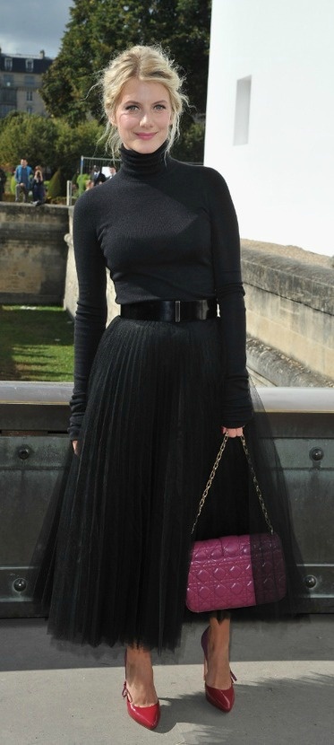 Melanie Laurent Black Tulle Skirt Outfit, Tulle Skirts Outfit, Melanie Laurent, Wedding Guest Outfit Winter, Tulle Skirt Black, Skirt Tulle, Parisienne Chic, Tulle Skirts, Moda Paris