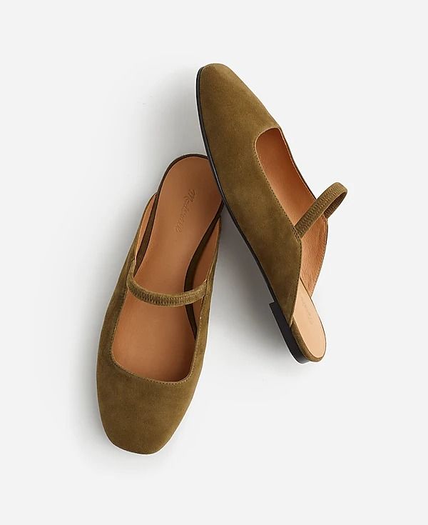 The Greta Ballet Flat Mule | Madewell Fall Business Casual Shoes, 2024 Fall Shoe Trends, Fall Shoes 2024, Flat Mules Outfit, Womens Fall Shoes, Etsy Clothing Women, Work Clothes Women, Outfits With Flats, 2024 Shoes