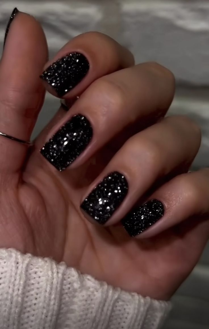 Black Sparkle Nails Square, All Black Glitter Nails, Cute Hoco Nails For Black Dress Short, Chunky Black Glitter Nails, Nails Black Glitter Silver, Glittery Black Nails Short, Black Gliterry Acrylic Nails, Short Stilleto Nails Winter, Black And Silver Sparkly Nails