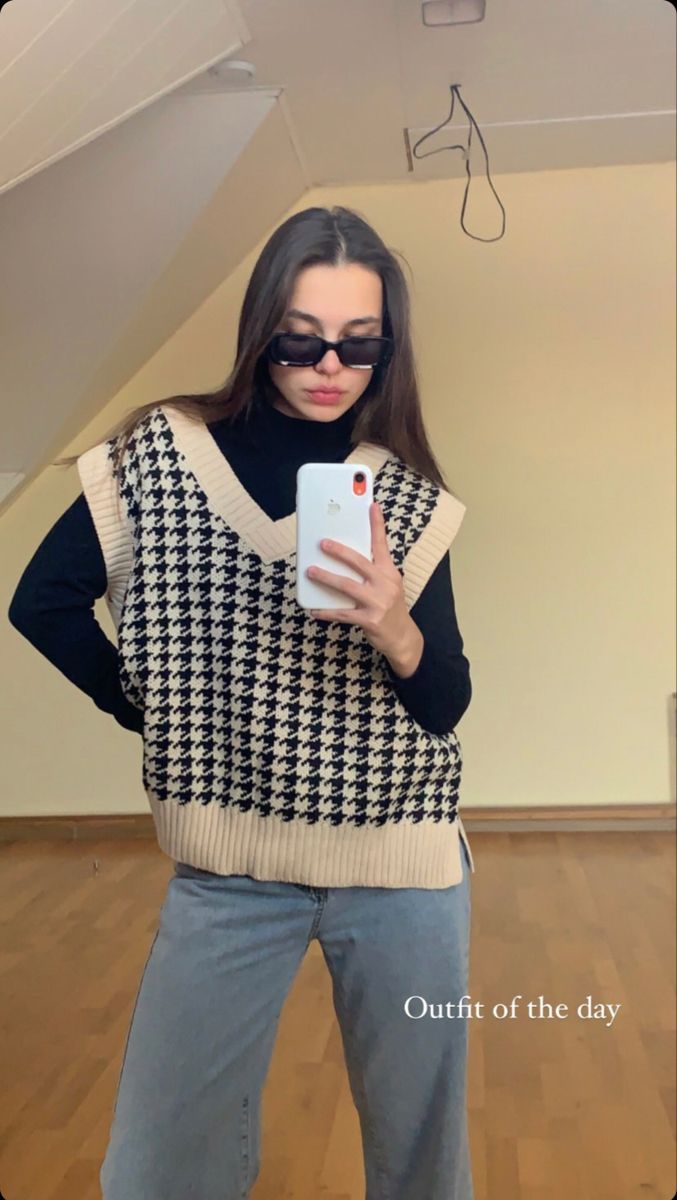 Honest Aesthetic, Pencil Skirt Outfits Casual, Sweater Vest Outfit, Vest Outfit, Pencil Skirt Outfits, Winter Fashion Outfits Casual, Uni Outfits, Baggy Clothes, Vest Outfits