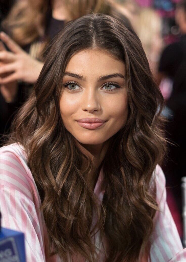 Victoria's Secret, Brunette Hair, Victoria Secret Hair, Flot Makeup, Brown Hair Inspo, Long Brown Hair, Victoria Secrets, Victoria Secret Fashion Show, Hair Inspo Color