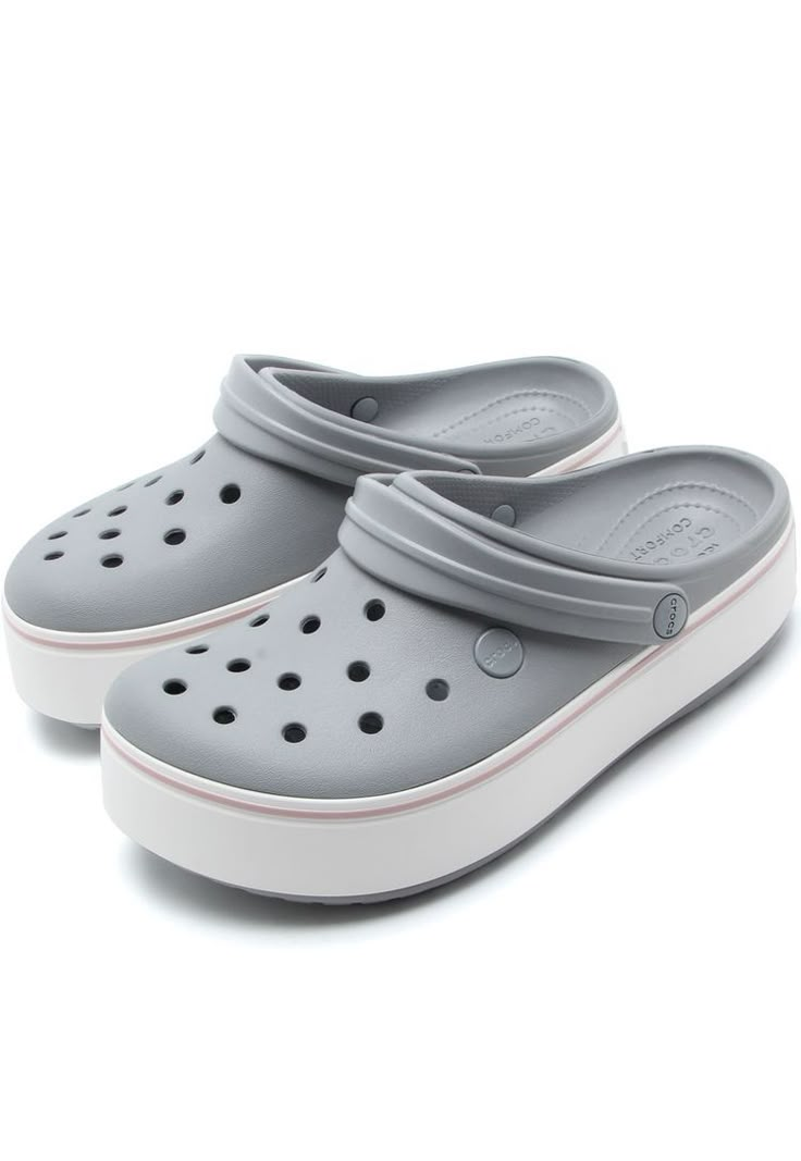 Crocband Platform, Platform Crocs, Cheap Slippers, Crocs Fashion, Urban Shoes, Shoes Heels Classy, Crocs Crocband, Platform Clogs, Girls Sneakers