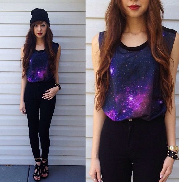 By: Julia Vetrano ♡ →fσℓℓσw← Muscle Tee Outfits, Galaxy Things, 2014 Aesthetic, Galaxy Crafts, Galaxy Stuff, Galaxy Outfit, Galaxy Shirt, Dope Clothes, Costumes Dresses