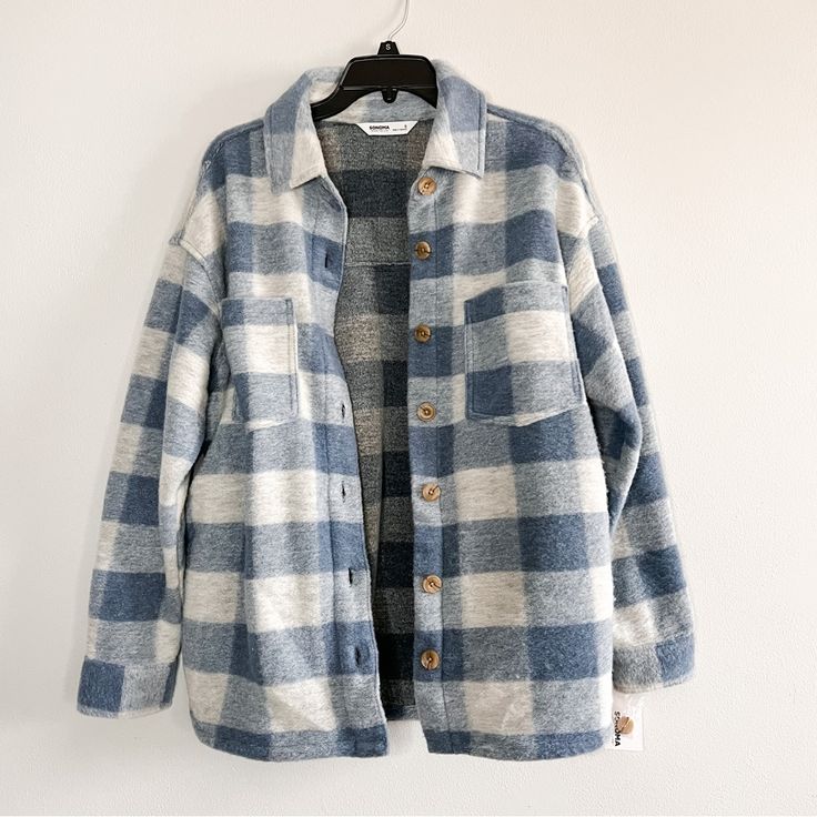 Brand: Sonoma Color: Shades Of Blue And White Size: Small Approx. Measurements: Pit To Pit (Buttoned): 22” Length: 28” Style: Oversized Flannel Style “Shacket” Jacket. Exterior Of The Jacket Is Kind Of Fuzzy Material. The Inside Is A Heavier Sweatshirt Material. 2 Pockets On The Side, And 2 On The Breast. Condition: New With Tags Retails For $75 Questions? Leave A Comment! Tags: Winter, Fall, Spring, Oversized, Warm, Fuzzy, Grunge, Plaid, Blogger Favorite, Tiktok Famous, Cozy, Boho, Lagenlook, B Style Oversized Flannel, Womens Flannel Jacket, Plaid Flannel Outfit, Farmer Costume, Style Shacket, Plaid Jacket Outfit, Corduroy Jacket Womens, Flannel Style, School Clothing