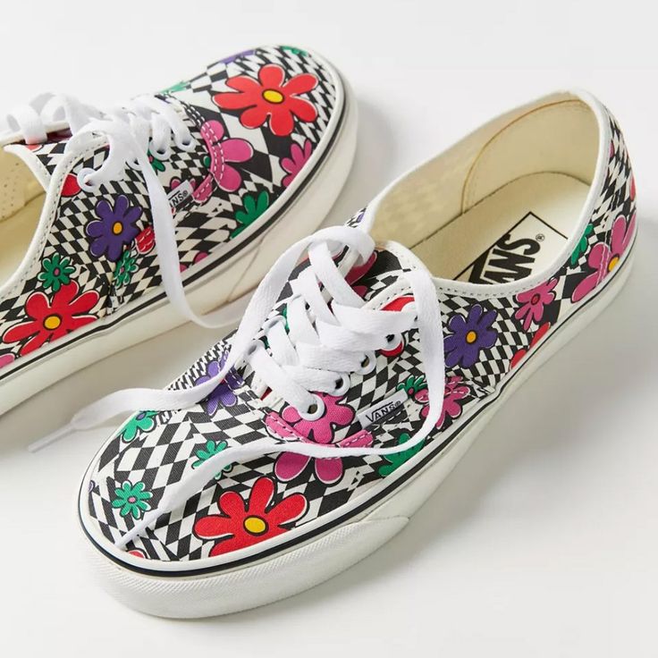 New Without Box Brand: Vans Color: Multi Floral Checkerboard Marshmallow Size: Usa Women's 6.5, Men's 5 Unisex Constructed With A Simple Lace-Up Profile, The Printed Authentic Combines Vans' Classic Low Top Shoe With An All-Over Distorted Checkerboard And Floral Print. This Time-Honored Silhouette Also Features Sturdy Canvas Uppers, Metal Eyelets And Signature Rubber Waffle Outsoles. Add Some Flower Power To Your Classic Skate Style With The New Authentic Skate Shoe From Vans! These Printed Auth Distorted Checkerboard, Old Skool Platform Vans, Vans Authentic Black, Vans Shoes Women, Cute Vans, Platform Vans, Vans Checkerboard, Blue Vans, New Vans