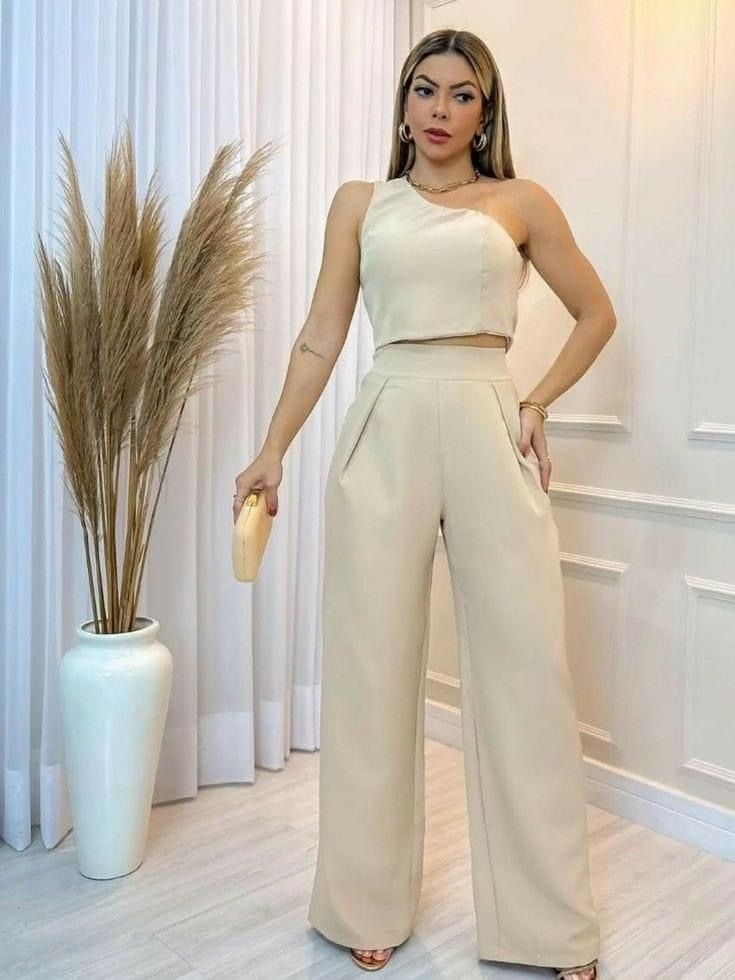 Outfit Con Pantalon Beige, Mary Art, Outfits Juvenil, Girly Style Outfits, Fashionable Work Outfit, Women's Outfit Sets, Women's Fashion Set, Casual Day Outfits, Stylish Work Outfits