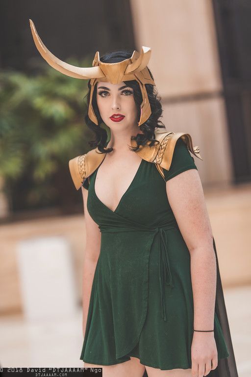 Loki Laufeyson Costume, Loki Woman Costume, Loki Halloween Costume Women, Marvel Costume Ideas, Lady Loki Costume, Loki Clothes, Loki Halloween Costume, Loki Dress, Asgardian Dress