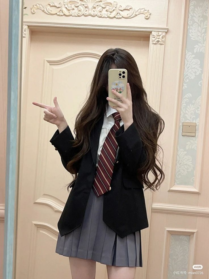 Ulzzang Girl Sekolah, Ulzzang Girl School Uniform, Korean School Uniform Girls, Ulzzang Girl School, Korean Uniform School, Korean School Outfits, School Uniform Fashion, School Uniform Outfits, School Dresses