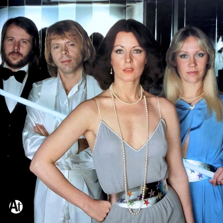 ABBAtalk on Instagram: “📸 Stockholm, 1979 😍 Which ABBA songs *always* get you onto the dancefloor? 🕺🏼💃 . . . . . more at abbatalk.com • #abba #abbatalk…” Abba Outfits, Frida Abba, Abba Mania, Aretha Franklin, Pop Bands, Dancing Queen, Glam Rock, Popular Music, Latest Music