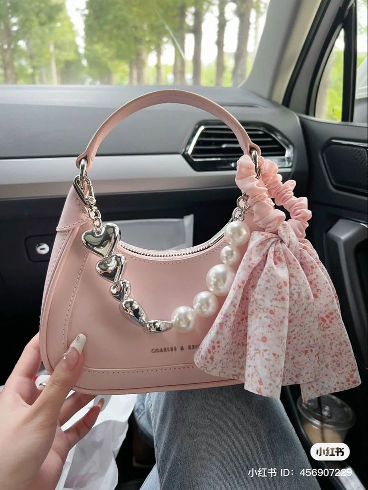 #pinkaesthetictheme #fashion #bags #princess #pinkaccessories Tas Coach, My Style Bags, Luxury Bags Collection, Aesthetic Bags, Girly Bags, Pink Girly Things, Luxury Purses, Fancy Bags, Girly Accessories