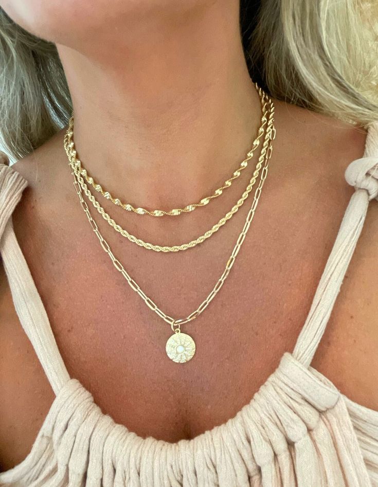 Kendra Scott Necklace Aesthetic Layering, Layering Kendra Scott Necklaces, 2023 Products, Layer Necklaces, Layered Coin Necklace, Dainty Necklace Layered, Necklace Outfit, Paperclip Necklace, Bride Jewelry