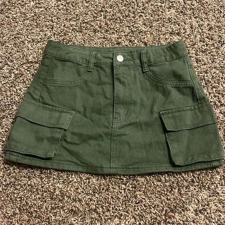 Shein Says Small But Would Fit Xs Size 2 Or 0. I Am A 4 And It Was Too Small For Me. Tight Cargo Skirt. Never Worn Cheap Fitted Brown Mini Skirt, Casual Green Cotton Cargo Skirt, Casual Stretch Mini Skirt With Pockets, Green High Waist Casual Skort, Casual Solid Skort With Pockets, Casual Skort With Pockets, Casual High Waist Skort For School, Casual High Waist Green Skort, Casual High-waist Skort For School