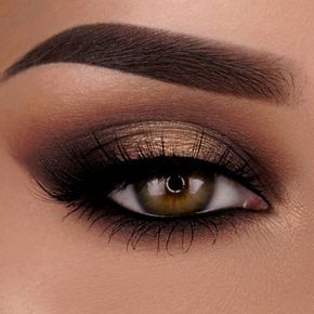 Flattering Ideas for Light Brown Eyes Makeup ★ See more: http://glaminati.com/light-brown-eyes-makeup/ Machiaj Smokey Eyes, Flawless Makeup Tutorial, Hazel Eye Makeup, Pretty Eye Makeup, Alat Makeup, Smink Inspiration, Dramatic Makeup, Beautiful Eye Makeup, Makijaż Smokey Eye