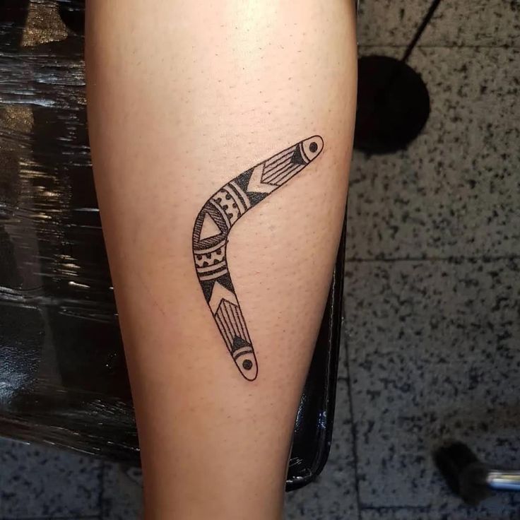 Boomerang Tattoo, Boomerang Ideas, Angelic Tattoos, Farm Tattoo, Australia Tattoo, Karma Tattoo, Needle Tattoo, Tattoo Needle, Rotary Tattoo