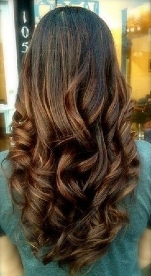 Hair, flat on top with big curls Magic Hair Curlers, Long Bridal Hair, Big Curls, Magic Hair, Long Curls, Sharon Stone, Permed Hairstyles, Long Wavy Hair, Hair Curlers