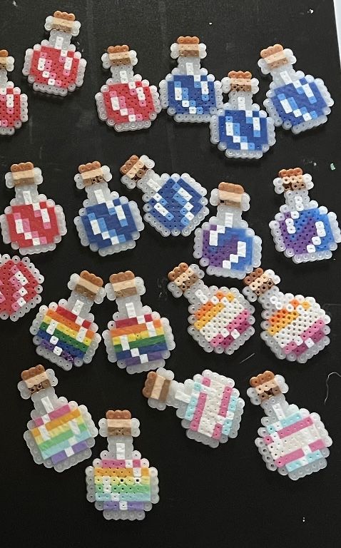 the beads have been made to look like they are in different colors and shapes,