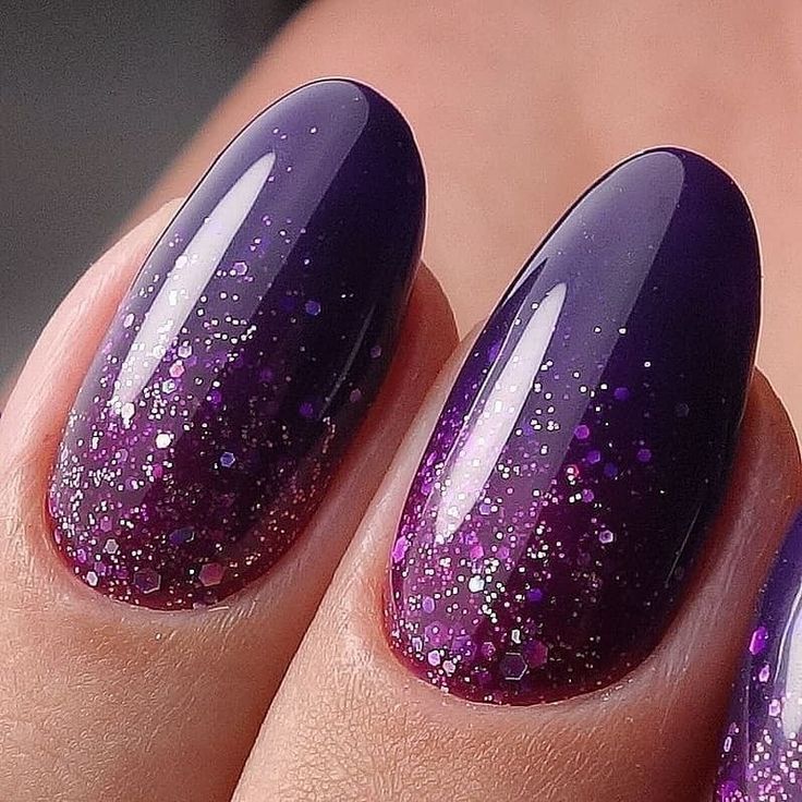 Ongles Gel Violet, Purple Ombre Nails, Violet Nails, Purple Glitter Nails, Purple Nail Art, Fancy Nails Designs, Purple Nail, Pretty Nail Art Designs, Sparkle Nails