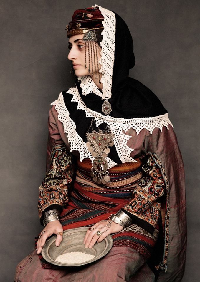 Armenian Woman Armenian Traditional Clothing, Armenian Clothes, Armenian Women, Armenian Clothing, Armenian Culture, Costumes Around The World, National Clothes, Folk Dresses, Traditional Fashion