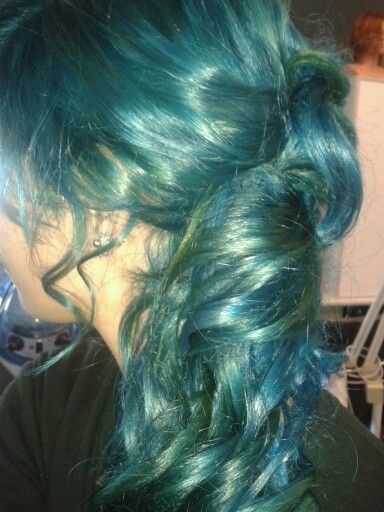 Mermaid Jayde - My mermaid hair! Blue, green, turquoise. Coloured hair Teal Hair Ombre Blonde, Sea Foam Hair Color, Sea Sick Green Hair, Seasick Green Hair, Brown And Aqua Hair, Green To Blue Hair, Turquoise Hair Aesthetic, Aquamarine Hair Color, Green Teal Hair