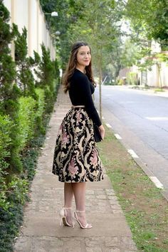 Long Skirt Fashion, Trendy Dress Outfits, Elegante Casual, Fashion Attire, Stylish Dress Designs, Modest Fashion Outfits, Classy Dress, Modest Dresses, Trendy Dresses