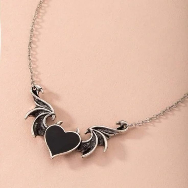 Grunge Necklaces, Black Heart Necklace, Vampire Necklace, Black Vampire, Heart Pendent, Gothic Pendant, Gothic Necklace, Wing Necklace, Metal Heart