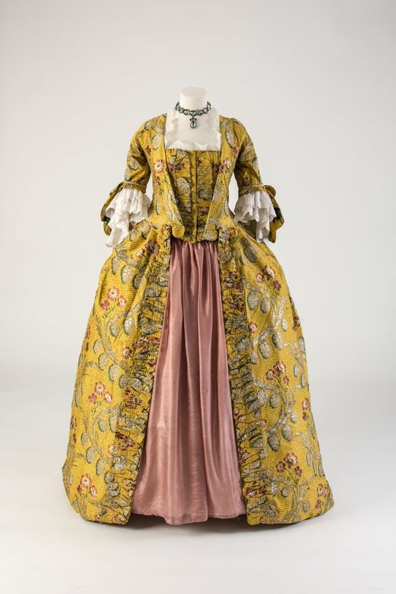 1760s Fashion, 18th Century Dresses, 1700 Fashion, 18th Century Women, Fashion Museum, 18th Century Dress, Rococo Fashion, 18th Century Costume, 18th Century Clothing