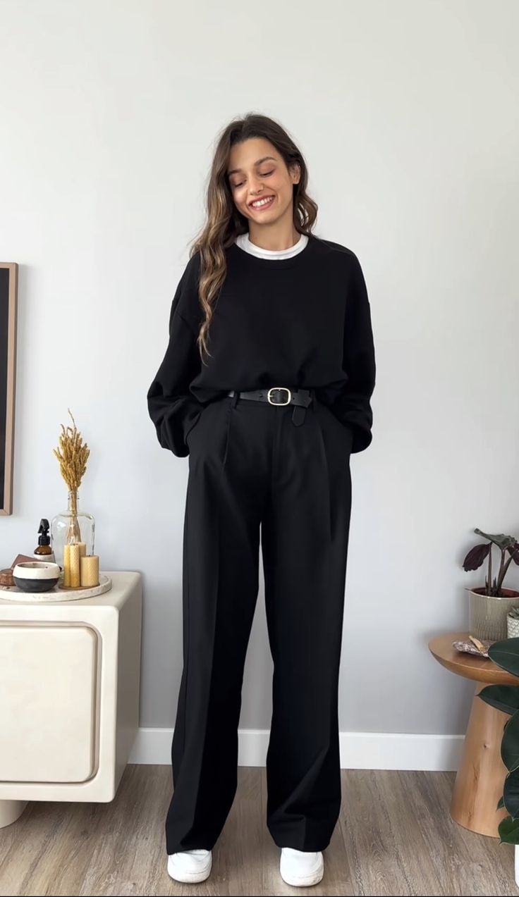 Comfy Outfits For Work Office Style, Business Casual Modest Outfits, City Work Outfits, Scandinavian Work Outfit, Winter Work Casual Outfits For Women, Wide Pants Outfit Casual, Comfy Elegant Outfit, Fall Curvy Outfits, Business Casual Outfits For Women Curvy