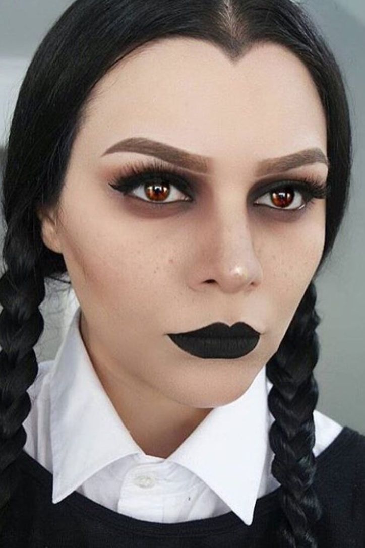 Wednesday Addams Makeup, Teknik Makeup, Halloweenský Makeup, Wednesday Addams Costume, Holloween Makeup, Halloween Makeup Diy, Halloween Fest, Halloween Makeup Ideas, Halloween Makeup Pretty