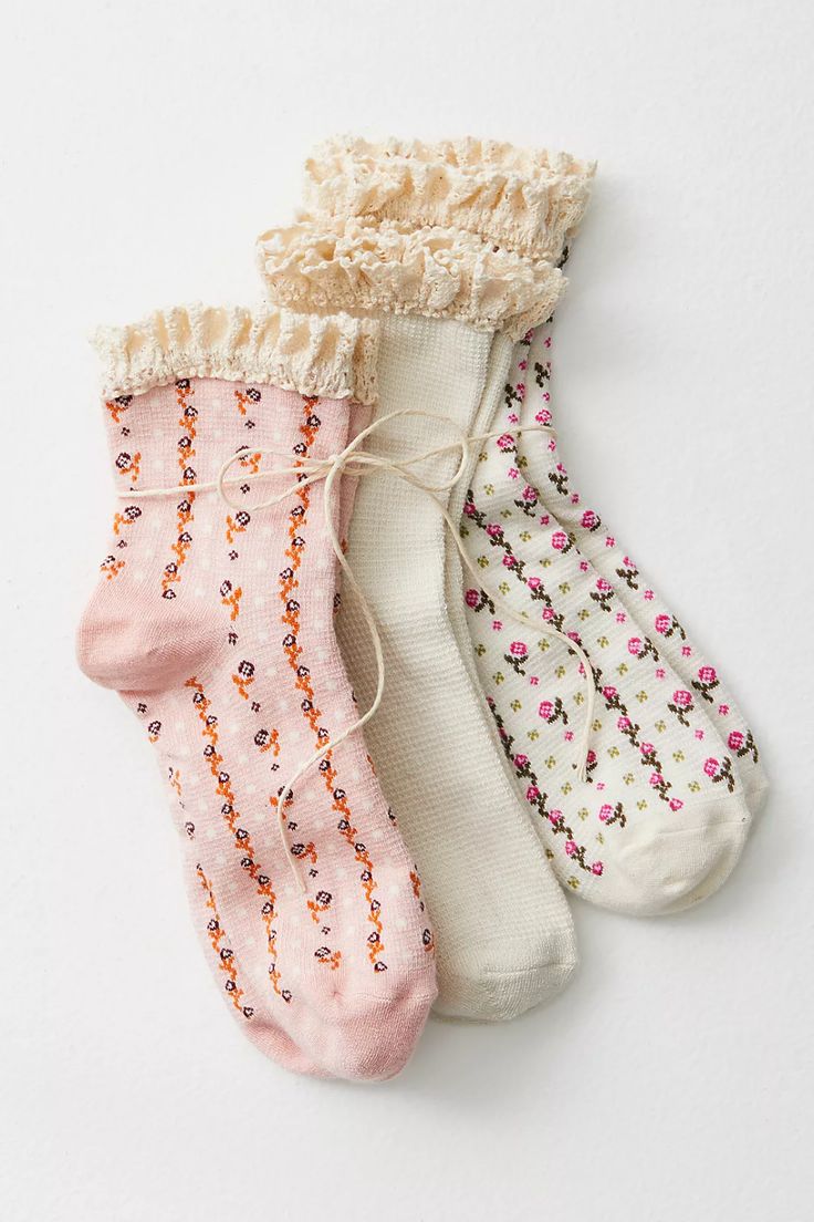 Cute Gifts For Secret Santa, Cute Ruffle Socks, Cute Socks For Women, Free People Socks, Cute Socks Ankle, Gift Guides Women, Christmas Wishlist Ideas 2024, Socks With Sneakers Outfit, Ruffle Socks Outfit