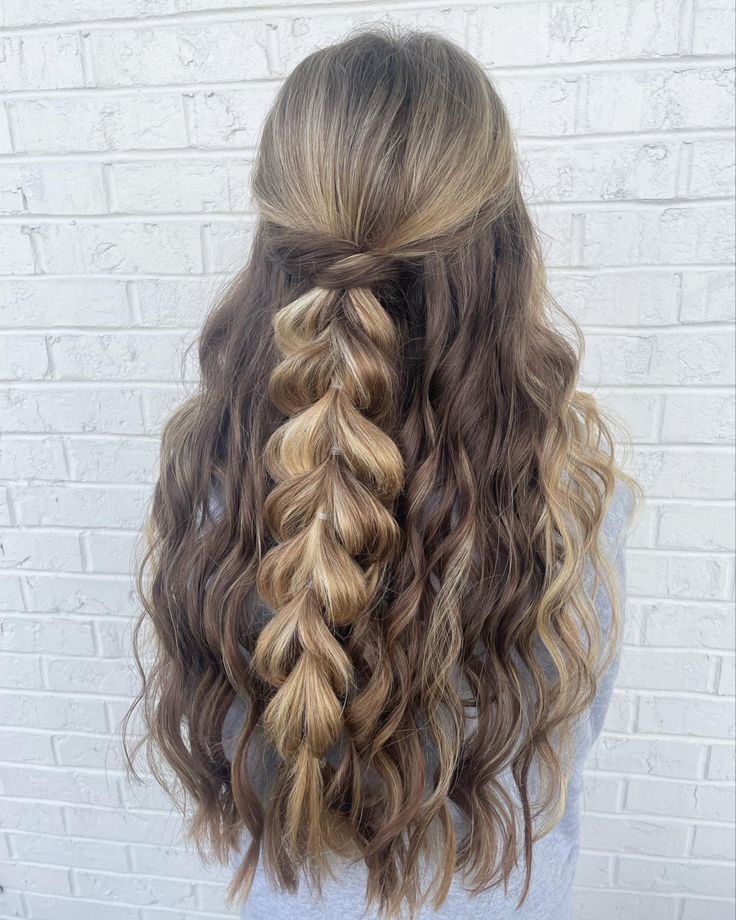 Down Dos For Medium Hair Prom, Down Do Prom Hair, Hoco Braided Hairstyles, Senior Hoco Hairstyles, Hair Down Prom Hair, Dragon Braid Hairstyles Half Up Half Down, Hair Styles For Homecoming Long Hair, Basic Homecoming Hairstyles, Chunky Braid Half Up Half Down