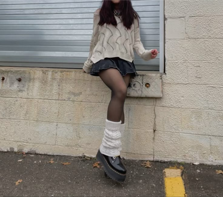 Leg Warmers Outfit Gyaru, Harajuku Leg Warmers Outfit, Leg Warmers And Hand Warmers Outfit, Chunky Shoes Leg Warmers, Stockings With Leg Warmers, Black Boots With Leg Warmers, Chelsea Boots With Leg Warmers, Boots And Leg Warmers Outfit, Skirt And Legwarmers