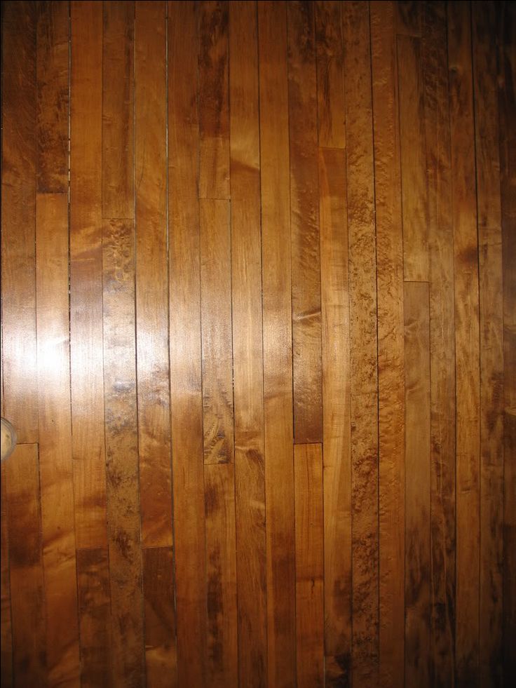 an image of wood flooring that looks like it has been stripped