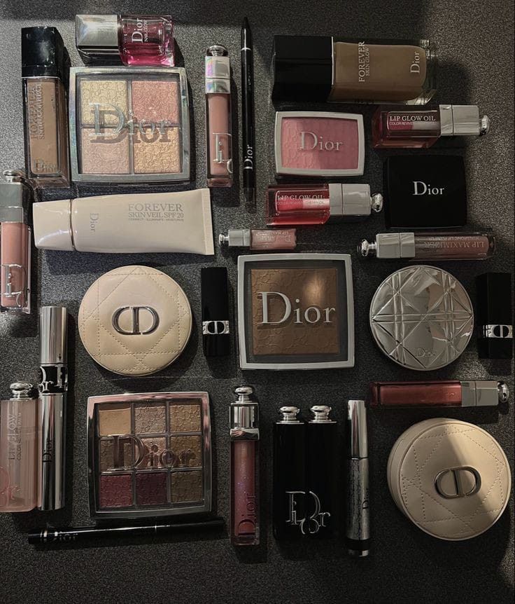 Best Dior Makeup Products, Dior Makeup Collection, Dior Beauty Products, Dior Aesthetic Makeup, Dior Makeup Looks, Makeup Products Dior, Dior Makeup Products, Make Up Dior, Dior Makeup Aesthetic