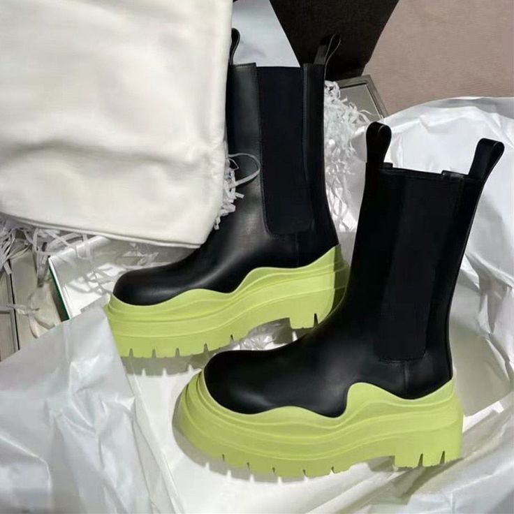 Brand Name: stucccoHeel Type: WedgesBoot Type: Chelsea BootsShaft Material: PUOrigin: CN(Origin)Season: WinterUpper Material: PUBoot Height: ANKLEStyle: sexyis_handmade: YesPattern Type: SolidDepartment Name: AdultLining Material: SilkToe Shape: Round ToeItem Type: BootsInsole Material: EVAOutsole Material: RubberHeel Height: Low (1cm-3cm)With Platforms: YesPlatform Height: 3-5cmClosure Type: Elastic bandFit: Fits true to size, take your normal sizeBoot material: PUProduct category: Martin boots Thigh High Boots Flat, Rough Heels, Platform Chelsea Boots, Backpack Clothes, Popular Boots, Pu Boots, Boots Flat, Botas Chelsea, Flat Wedges