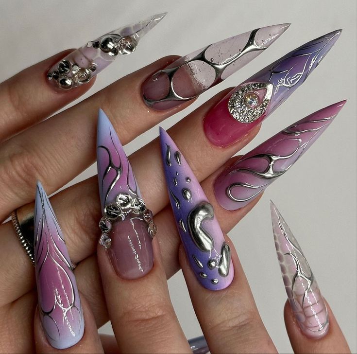 Groovy Nail Designs, Ongles Goth, Acrylic Nails Chrome, Crazy Nail Designs, Long Stiletto Nails, Chrome Nails Designs, Goth Nails, Edgy Nails, Grunge Nails