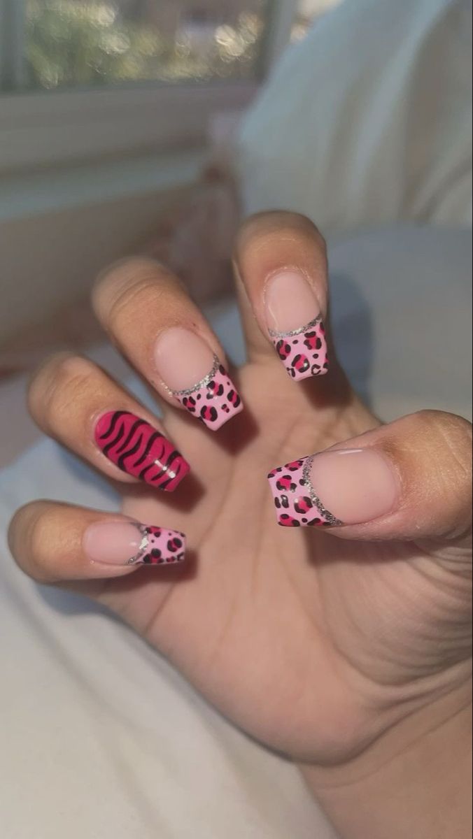 Pink Tiger Nails, Tiger Nails Designs, Y2k Pink Nails, Tiger Print Nails, 2000 Nails, Pink Cheetah Nails, Pink Zebra Nails, Gyaru Pink, 2000s Nails Acrylic