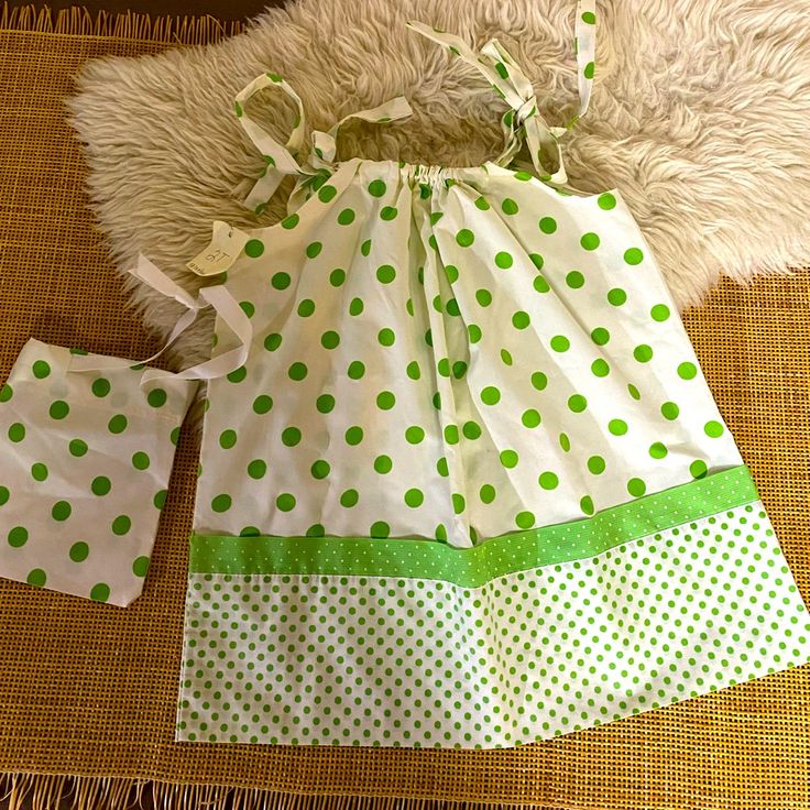 Handmade Green Polk-A-Dot, Pillow-Case Dress. 2t Little Patching Purse As Well! Thanks For Shopping. Pillow Case Dress Pattern For Kids, Green Cotton Dress For Babies, Playful Green Sundress For Playtime, Green Sundress For Playtime, Playful White Sundress For Play, White Cotton Sundress For Play, Pillow Case Dress Pattern, Pillowcase Dress Pattern, Pillow Case Dress