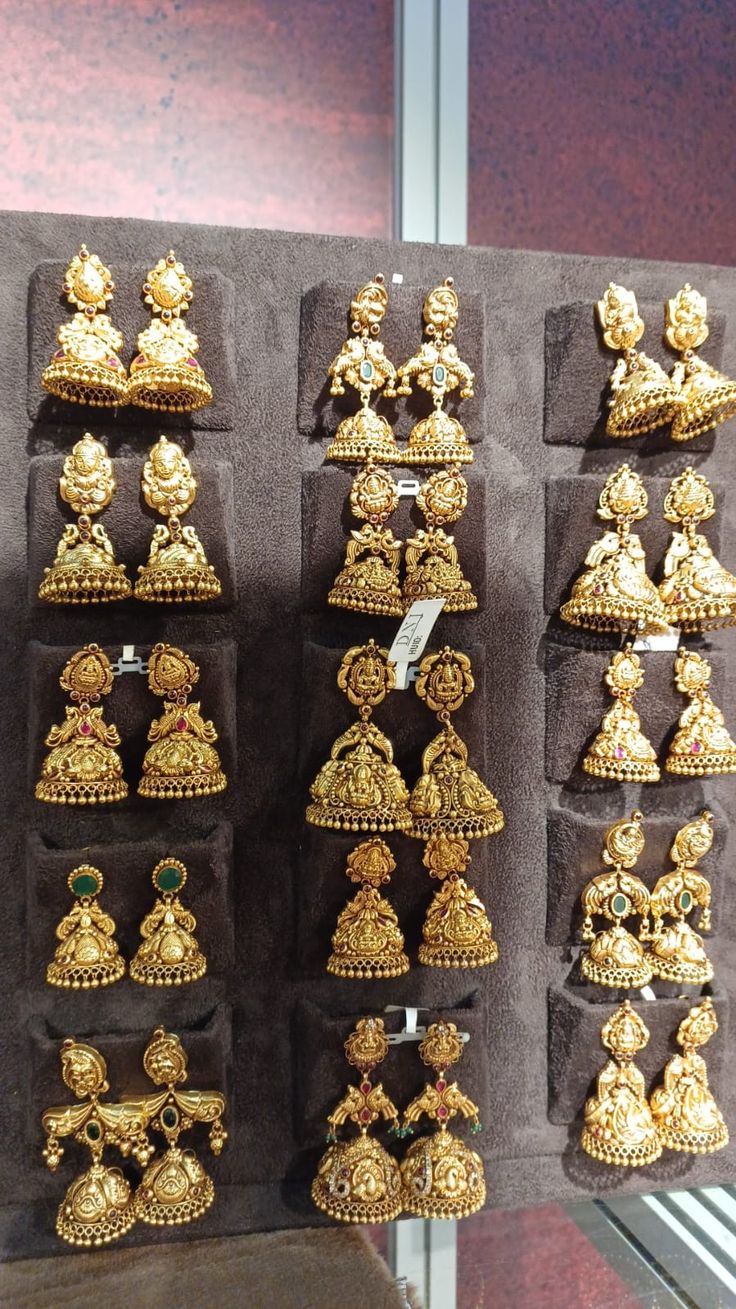 Jumkas Gold In 10 Grams, Jhumki Designs Gold Antiques, Jumka Gold Designs, Jumki Design Gold, Gold Jumkas Design, Jumkas Antiques, Jhumki Designs Gold, Jumkas Gold, Buttalu Earrings Gold