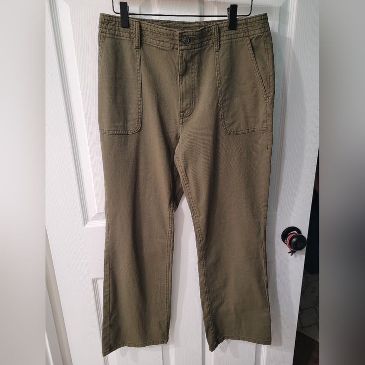 Great Spring/ Summer Pants. Prana New With Tags! Zipper And Button Fly. 2 Pockets In Front And Back. Waist : 16 Inches Rise : 10.5 Inches Inseam: 27.5 Inches Prana Sancho Pant, Preppy Logo, Prana Pants, Pleated Jacket, Summer Pants, Fitted Skirt, Slim Pants, Polo Dress, Tweed Jacket