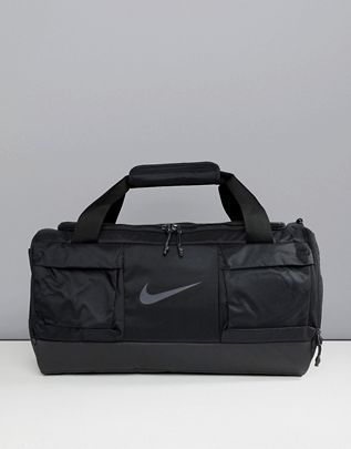 Mens Gym Bag, Man Bags, Gloves For Men, Training Gloves, Gym Accessories, Nike Training, Football Outfits, Gym Bags, Sports Accessories