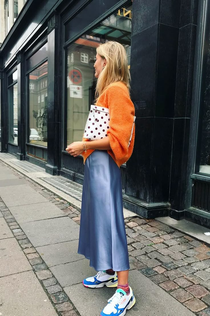 What to Wear Today: 12 Style Blogger Outfits to Copy Now | Who What Wear UK Rok Outfit, Quoi Porter, Outfits Stylish, Rock Outfit, Blogger Outfits, Slip Skirts, What To Wear Today, Looks Street Style, Slip Skirt