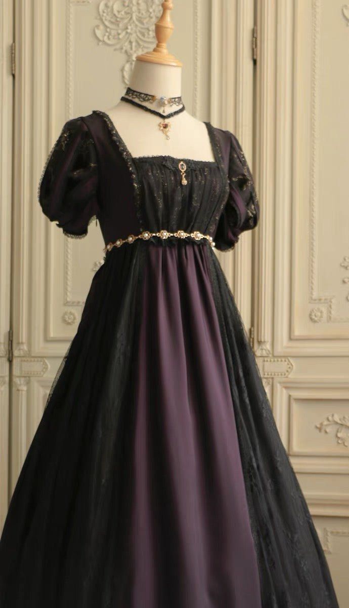 Regency Era Prom Dresses, Black And Purple Dress Prom, Purple Vintage Outfit, Brigerton Outfit Inspired Gown, Black And Purple Prom Dress, Dark Purple Outfit, Dark Purple Prom Dress, Bridgerton Outfits, Regency Ball Gown