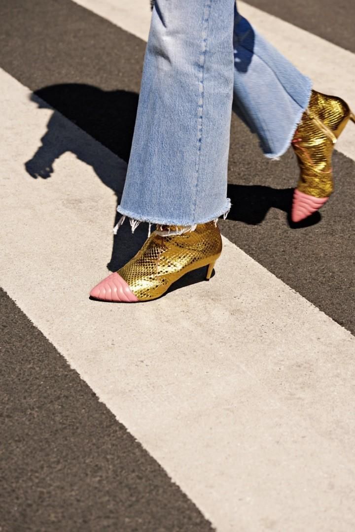 Vogue Netherlands September 2016 Diy Glitter Shoes, Vogue Netherlands, Denim Street Style, Australia Fashion, Glitter Shoes, Crazy Shoes, Nice Shoes, Me Too Shoes, Bootie