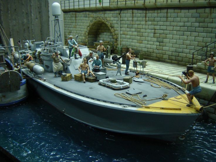 PT Boat (1:35)