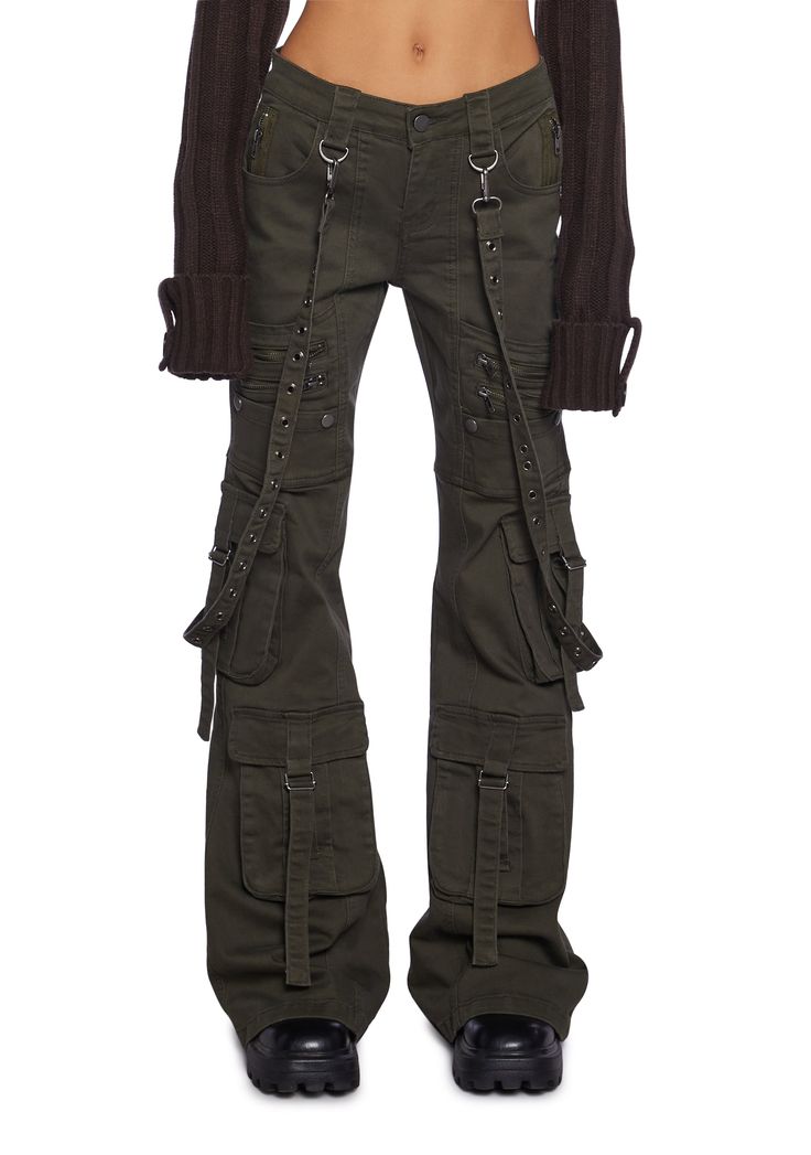 Current Mood Low Rise Skinny Flared Cargo Twill Cargo Pants - Green Low Rise Cargo Pants Outfit, Apocalypse Clothes, Low Waist Cargo Pants, Olive Cargo Pants, Apocalypse Clothing, Green Cargos, Techwear Aesthetic, Gfx Resources, Current Mood Clothing