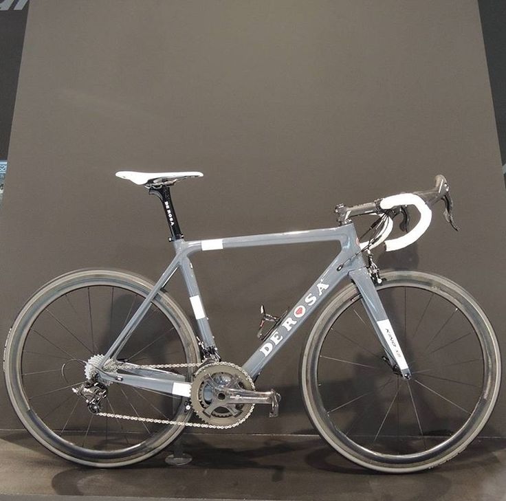 a bike is shown on display in a showroom