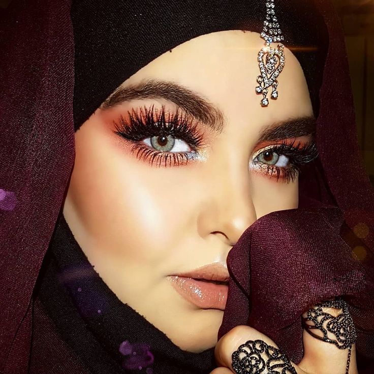 43 Likes, 2 Comments - Niqab is beauty (@beautiful_niqabis) on Instagram: “#hijab #burqa #hijaab #arab #modesty #Abaya #Niqab #Jilbab #purda #nikah #muslimah #wife #niqabi…” Hijaab Queen, Arabic Make-up, Abaya Niqab, Arabic Makeup, Dating Ideas, Love Your Skin, Fashion Photography Poses, Love Fitness, Hijabi Outfits