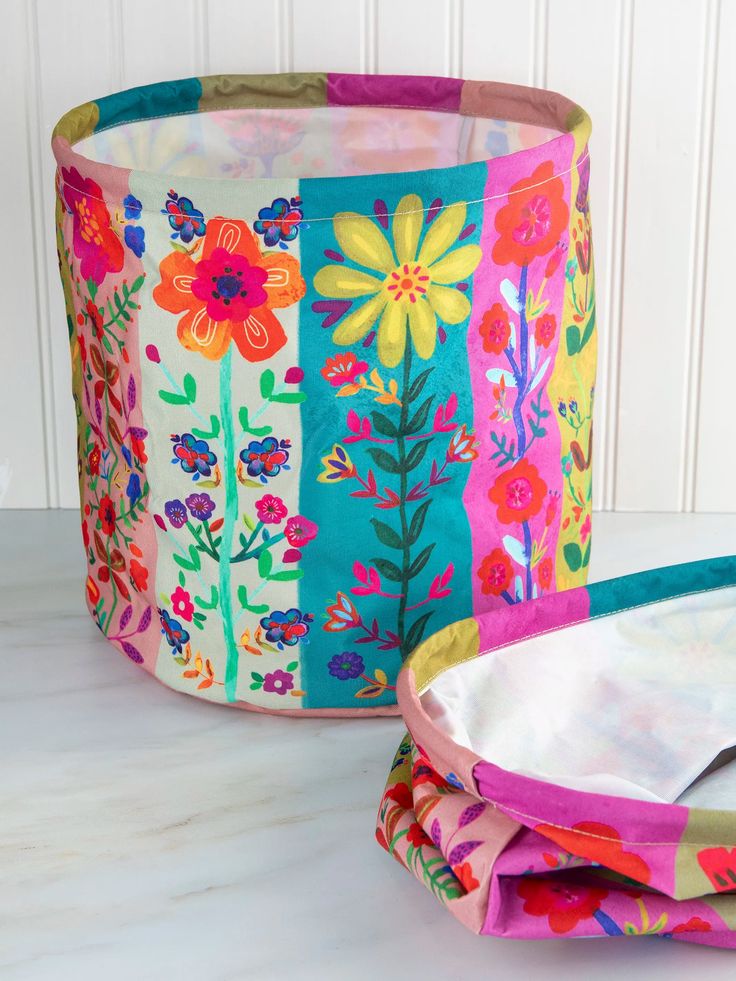 Collapsible Trash / Storage Bin - Teal Folk Flower-view 1 Cute Trash Can, Colorful Boho Home, Flower Men, Trash Storage, Pet Camping, Collapsible Storage Bins, Flower Colors, Natural Life, Storage Bin