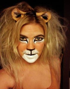 Lion Lion Face Paint, Lion Makeup, Lion Halloween Costume, Lion Halloween, Animal Face Paintings, Lion King Costume, Animal Makeup, King Costume, Lion Mask